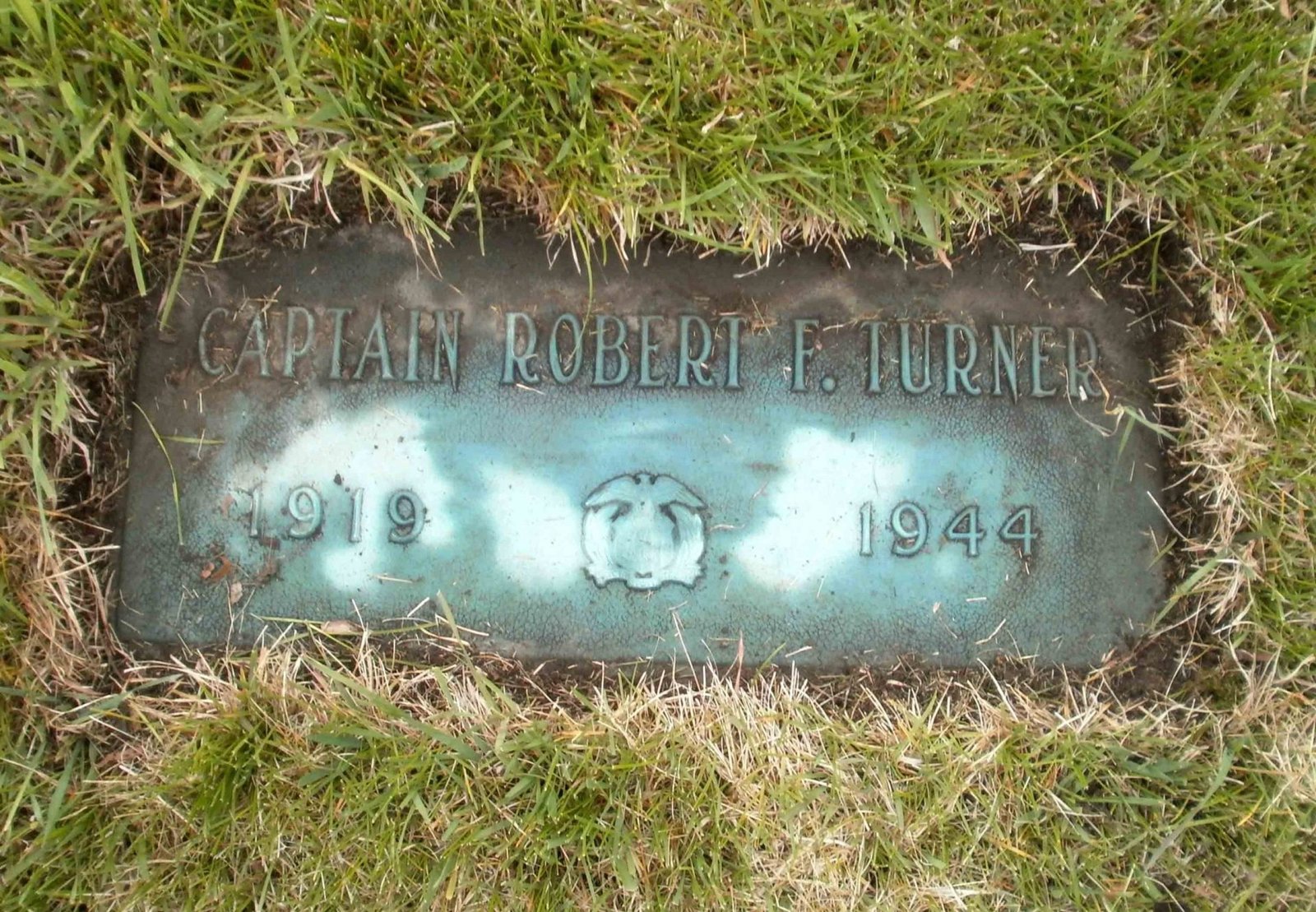 Turner R F Grave
